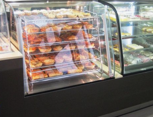 Consigli per la pulizia e la manutenzione delle vetrine per alimenti